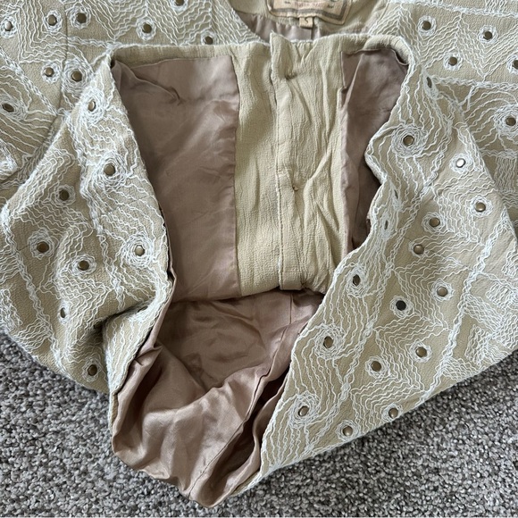 Double D Ranch Beige Textured Embroidered Buttoned Top Small - Picture 7 of 10